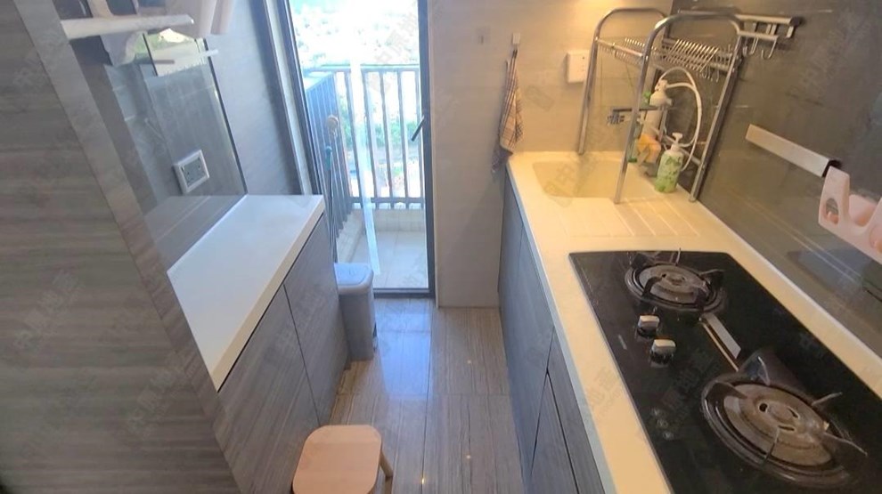 Unit Interior-Kitchen
