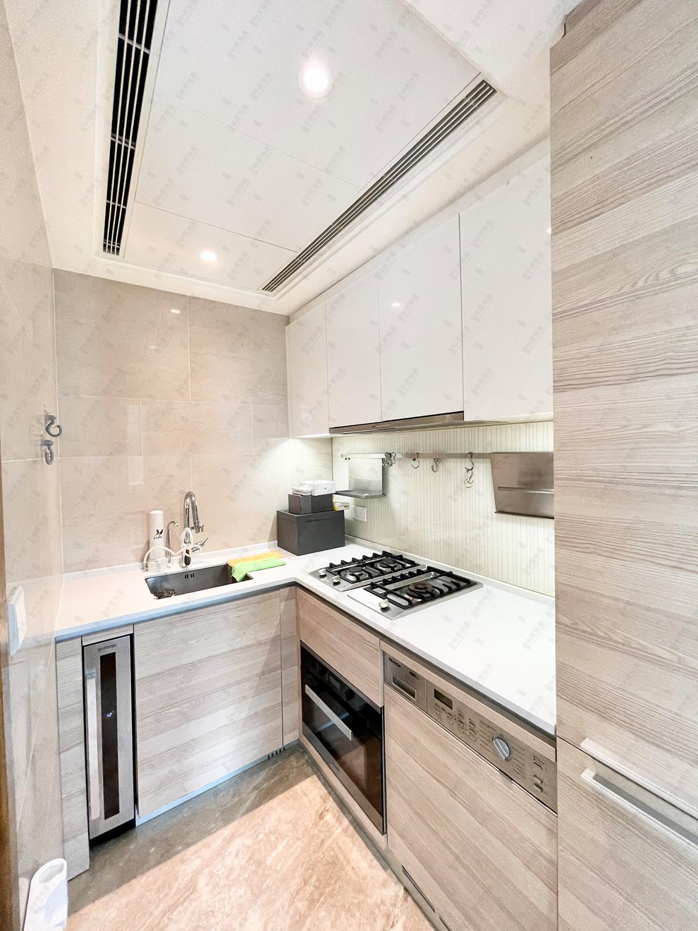 Unit Interior-Kitchen