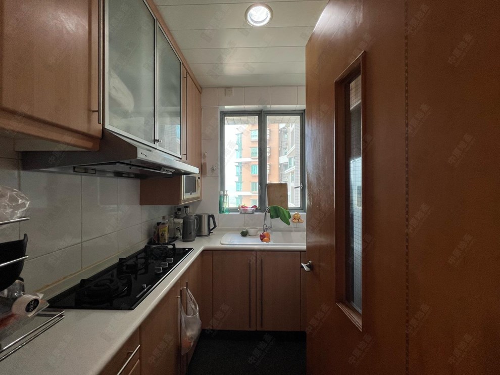 Unit Interior-Kitchen