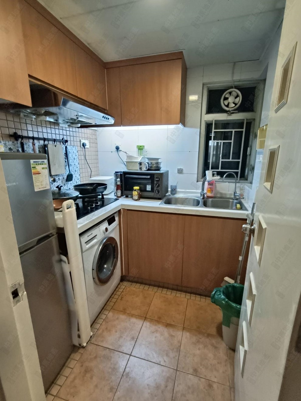 Unit Interior-Kitchen