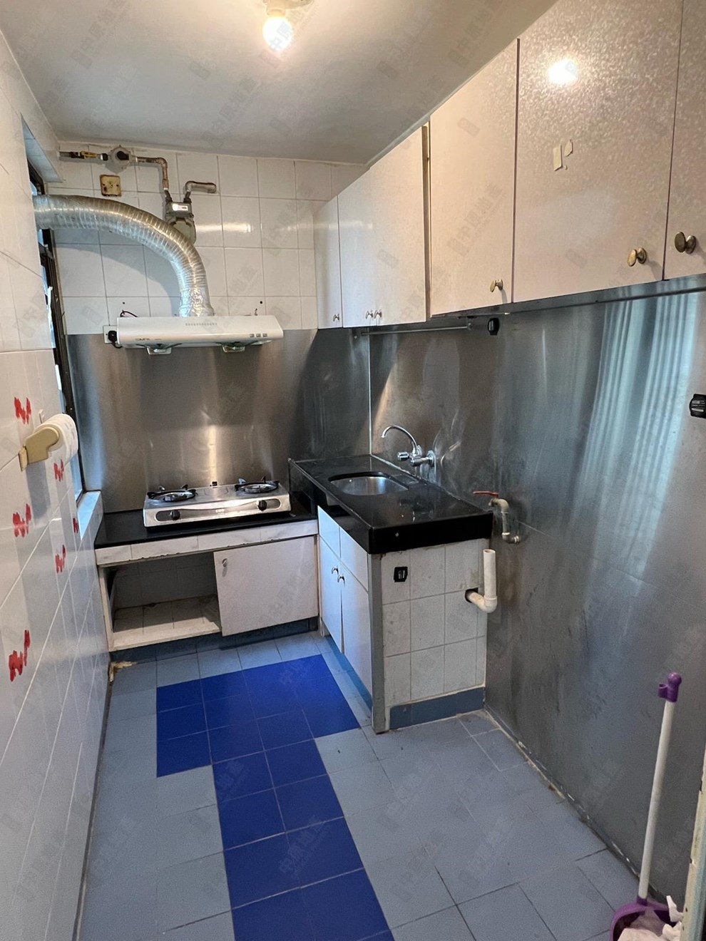 Unit Interior-Kitchen