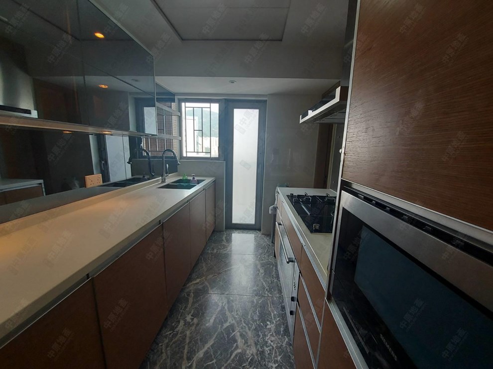 Unit Interior-Kitchen