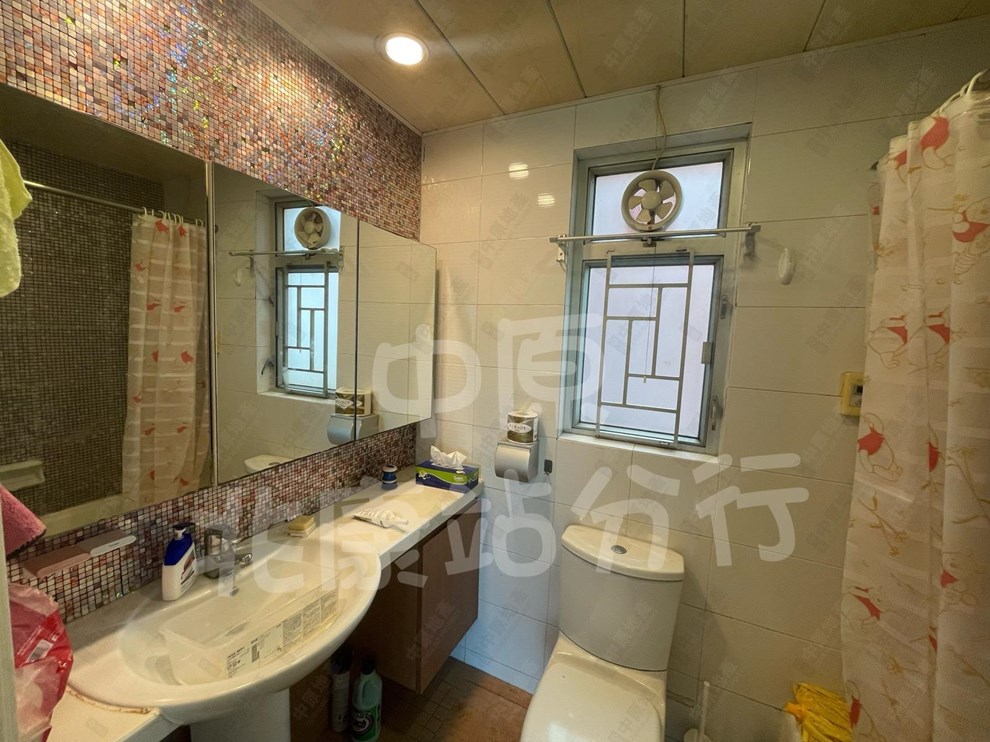 Unit Interior-Bathroom