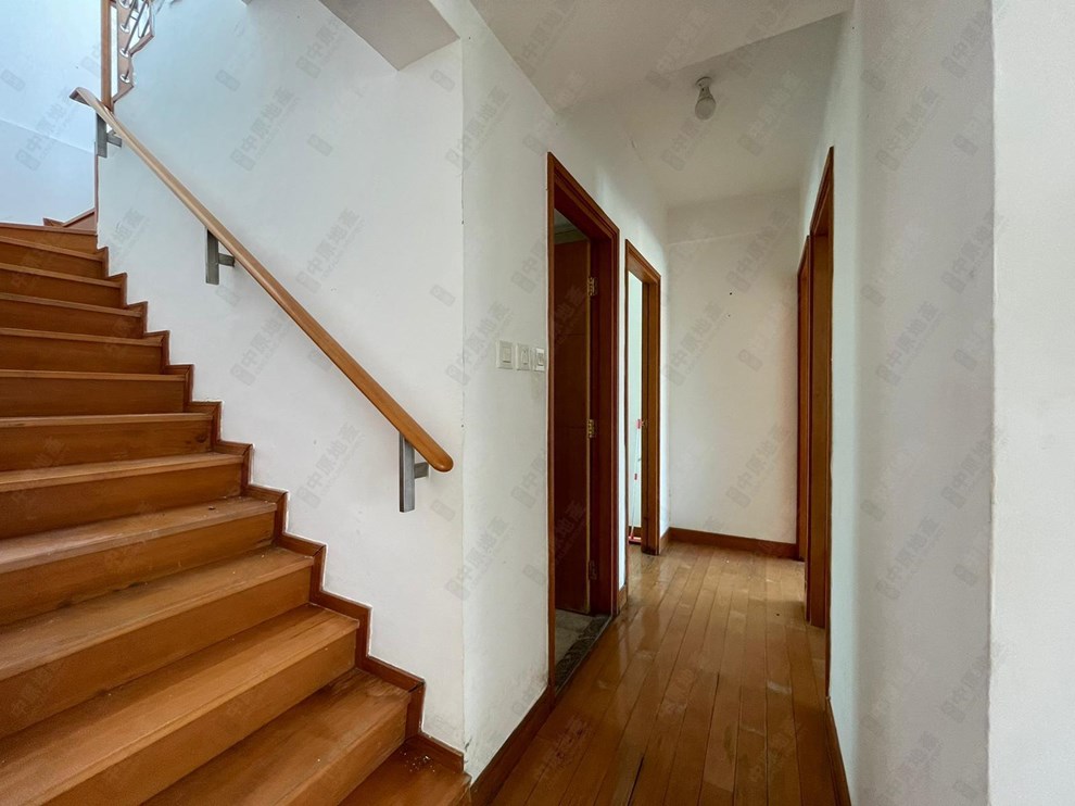 Unit Interior-Internal Staircase