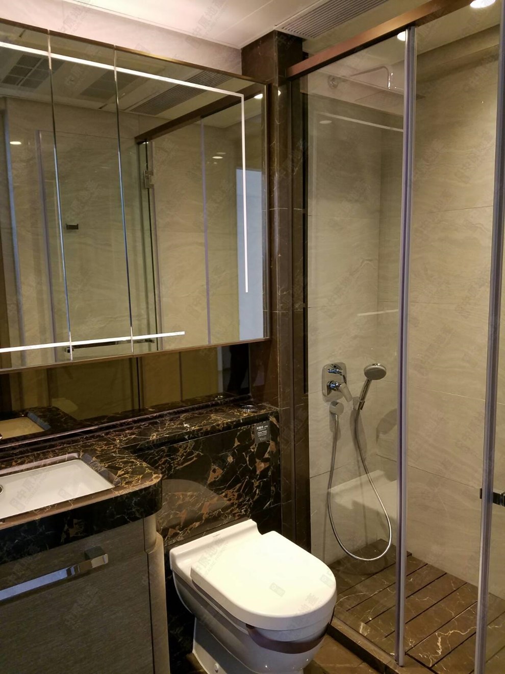 Unit Interior-Washroom