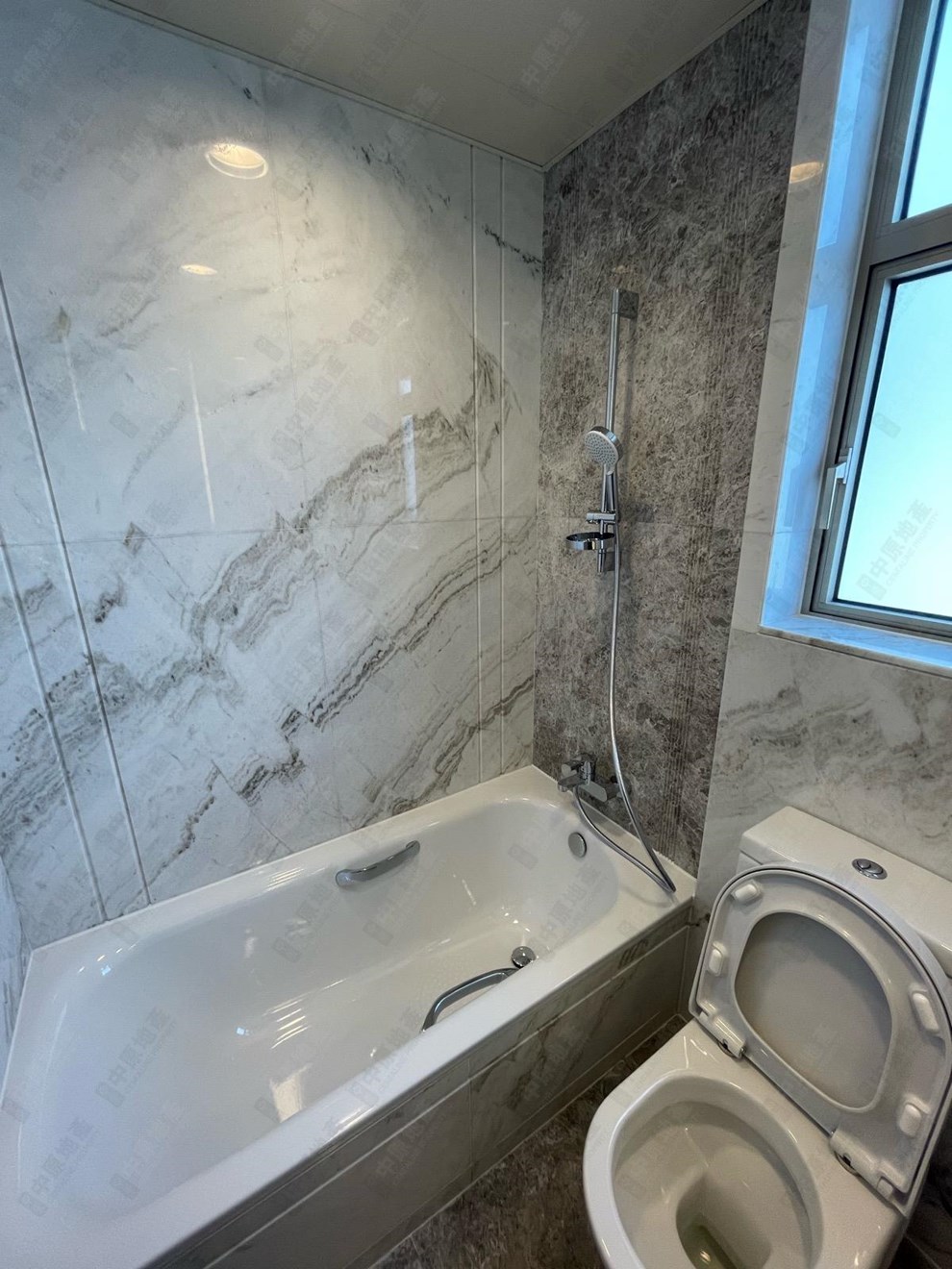 Unit Interior-Master Bathroom