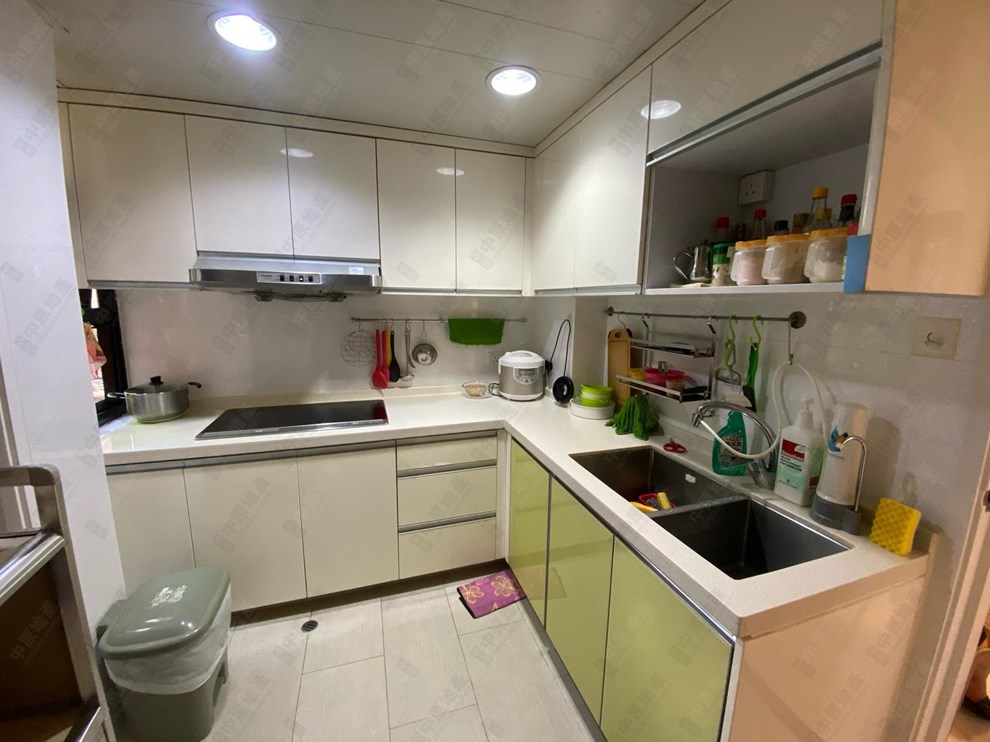 Unit Interior-Kitchen