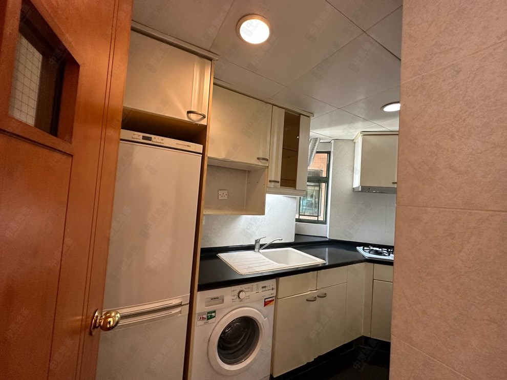 Unit Interior-Kitchen