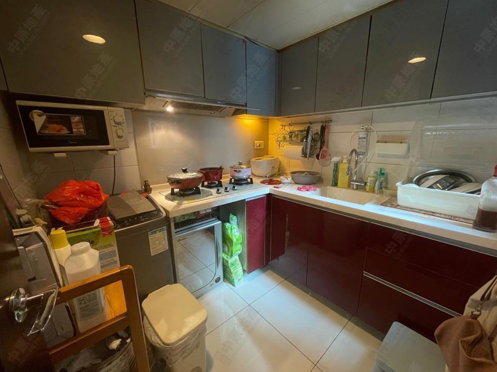 Unit Interior-Kitchen