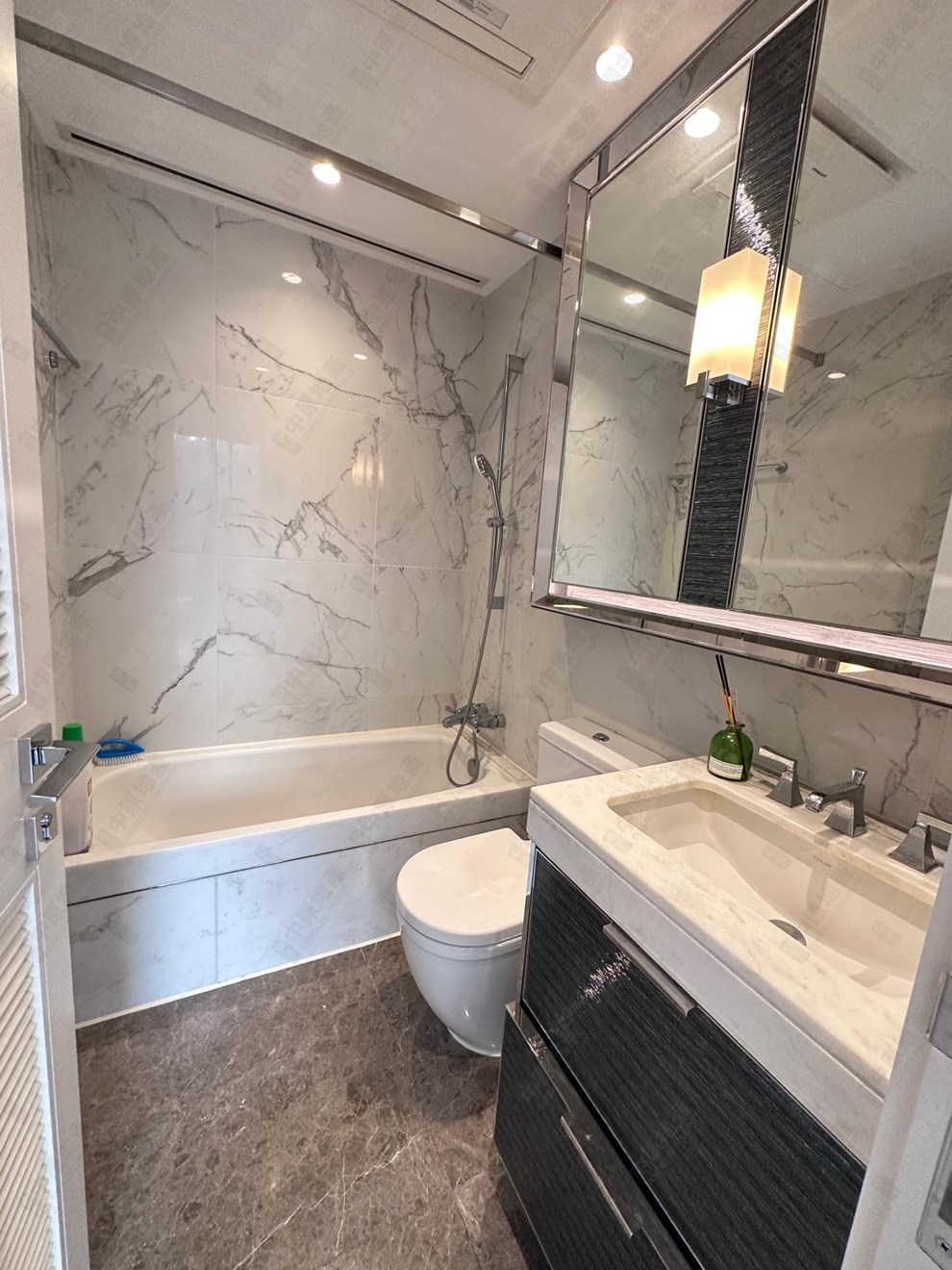 Unit Interior-Bathroom
