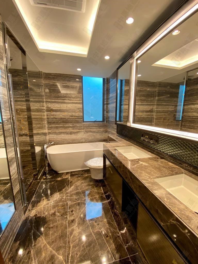 Unit Interior-Master Bathroom