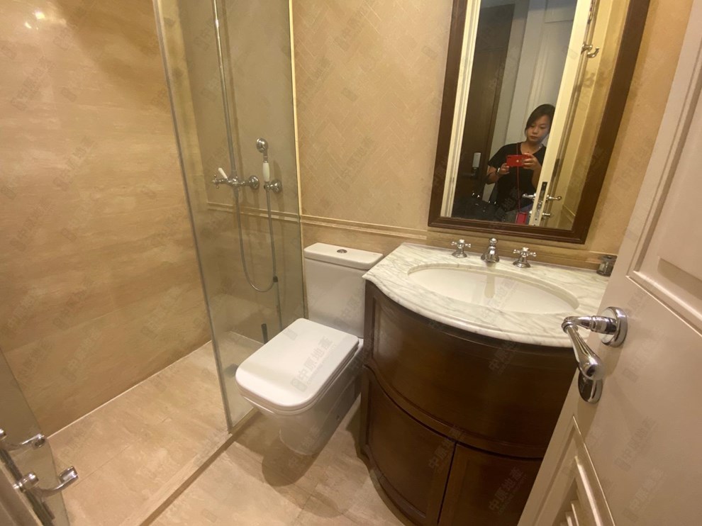 Unit Interior-Bathroom
