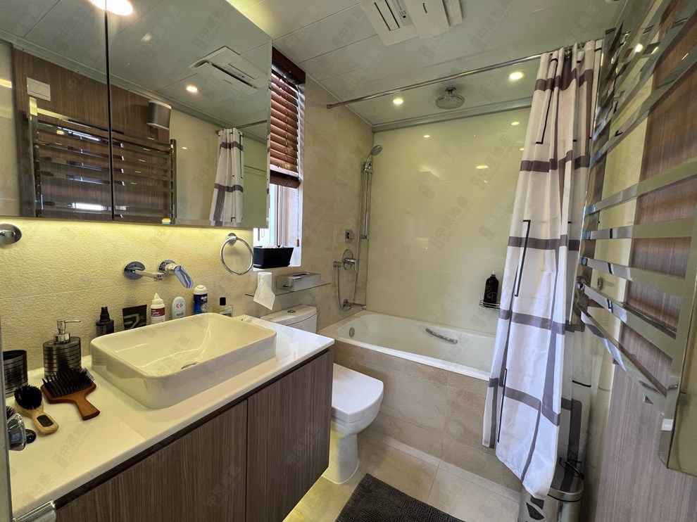 Unit Interior-Washroom