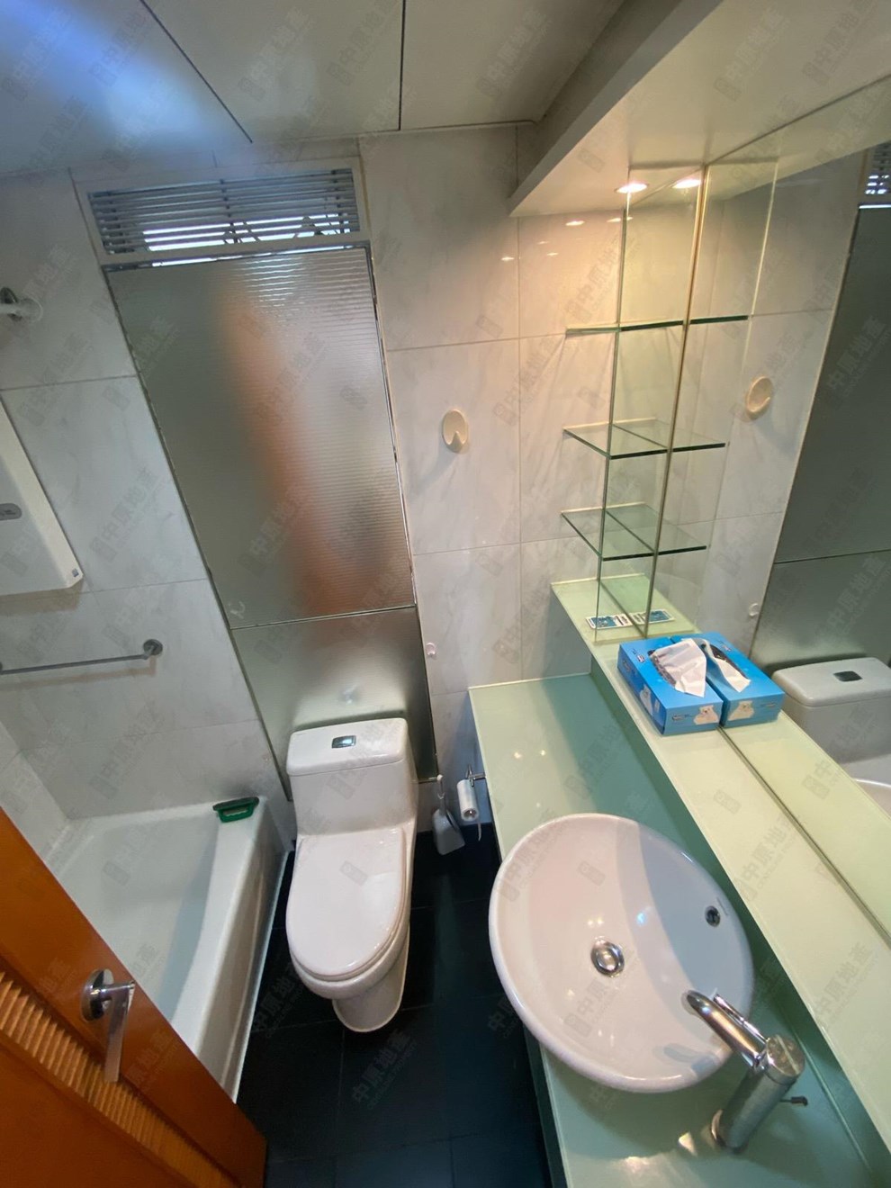 Unit Interior-Bathroom