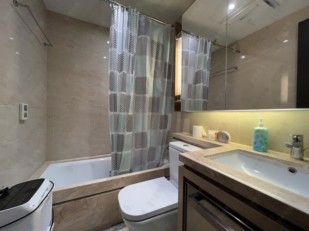 Unit Interior-Bathroom