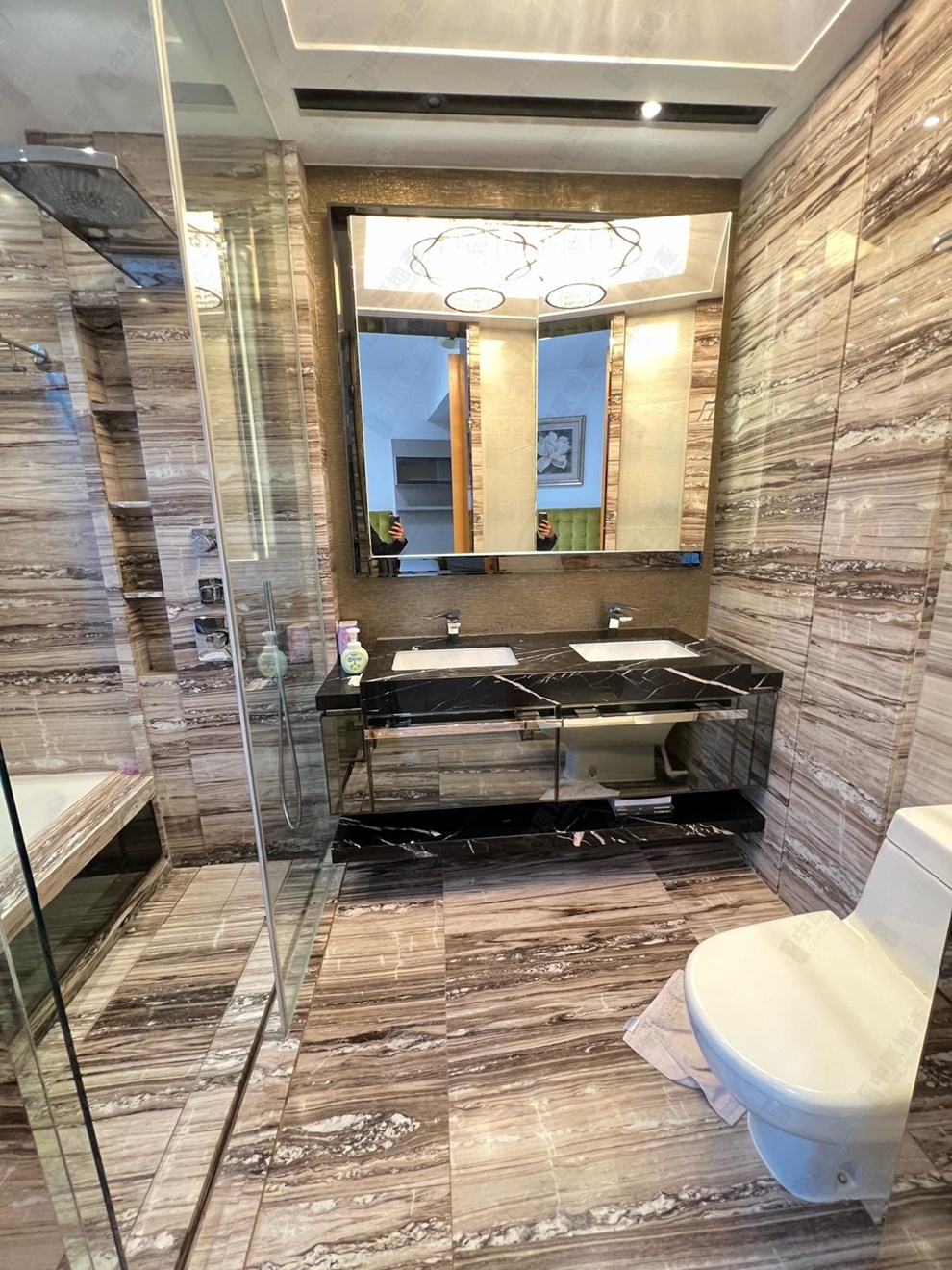 Unit Interior-Master Bathroom