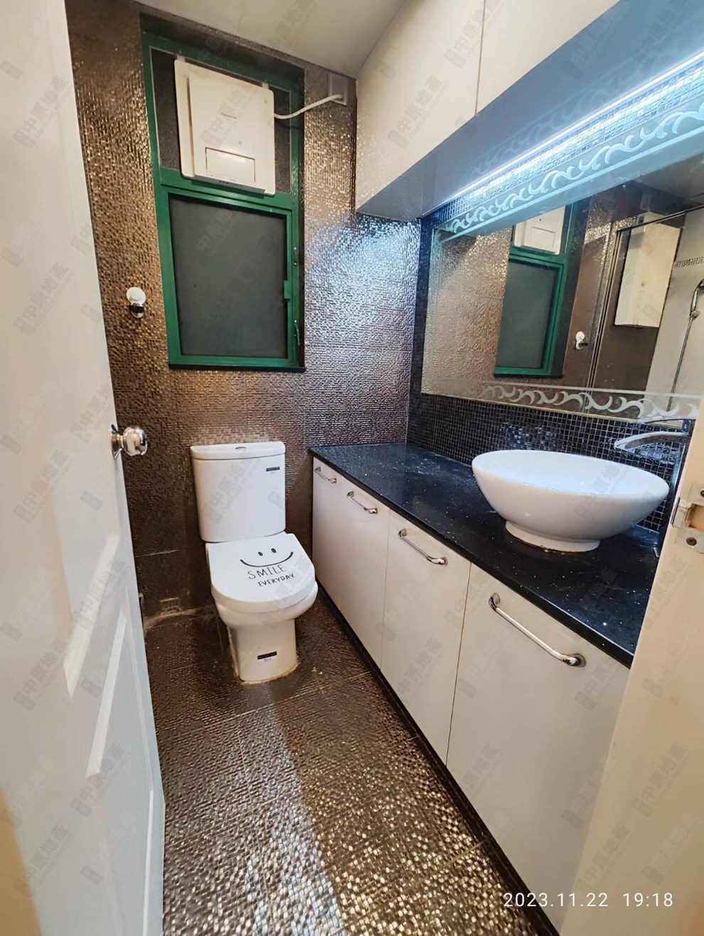 Unit Interior-Bathroom