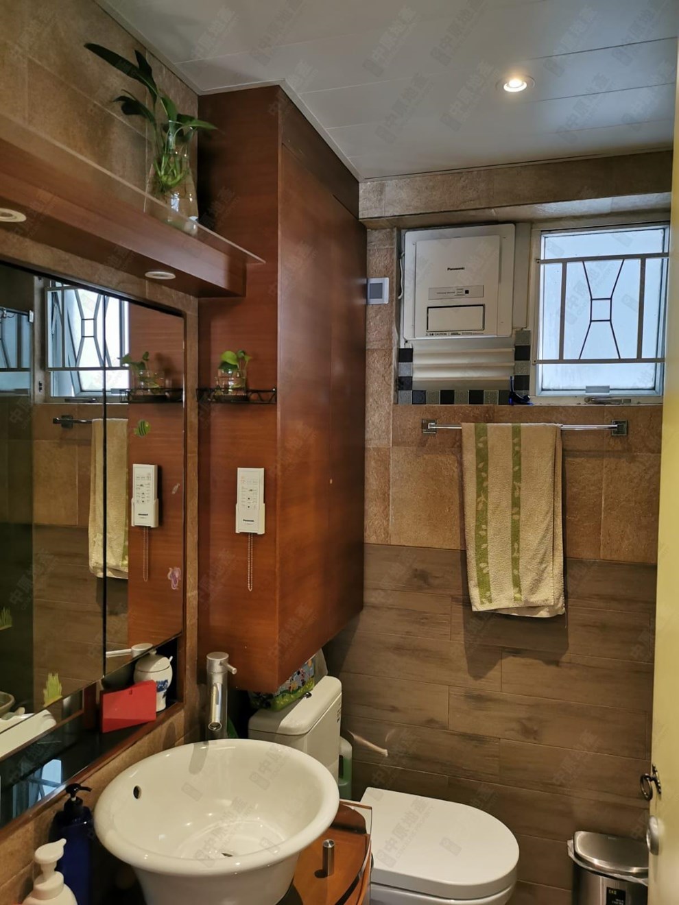 Unit Interior-Bathroom