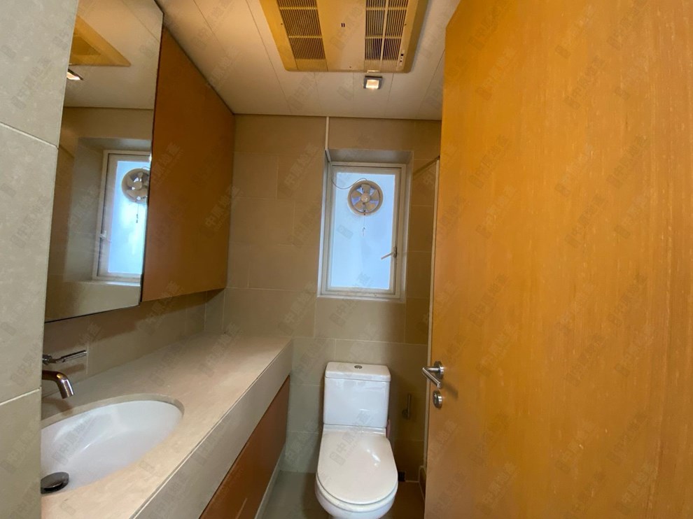 Unit Interior-Bathroom