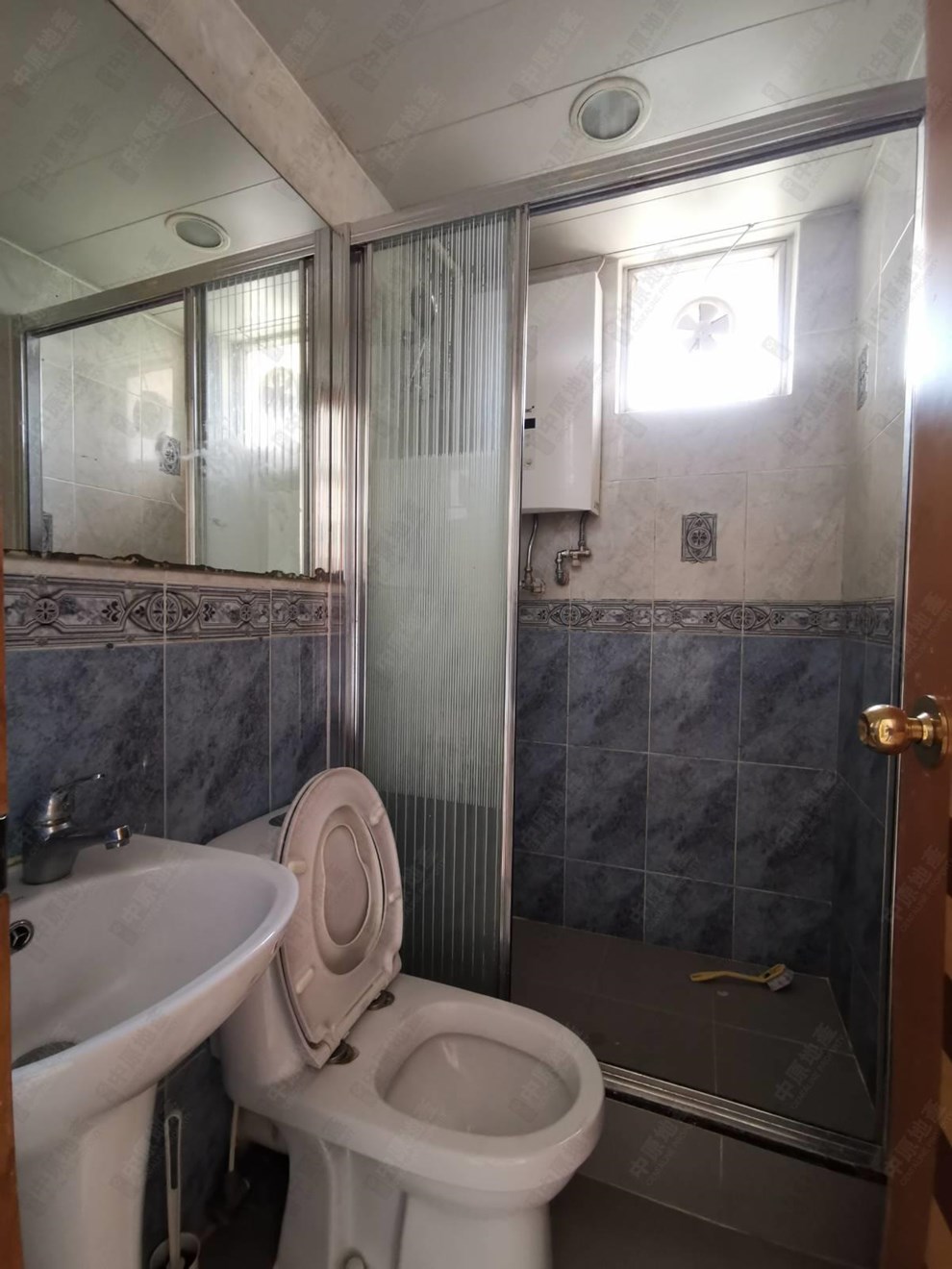 Unit Interior-Bathroom