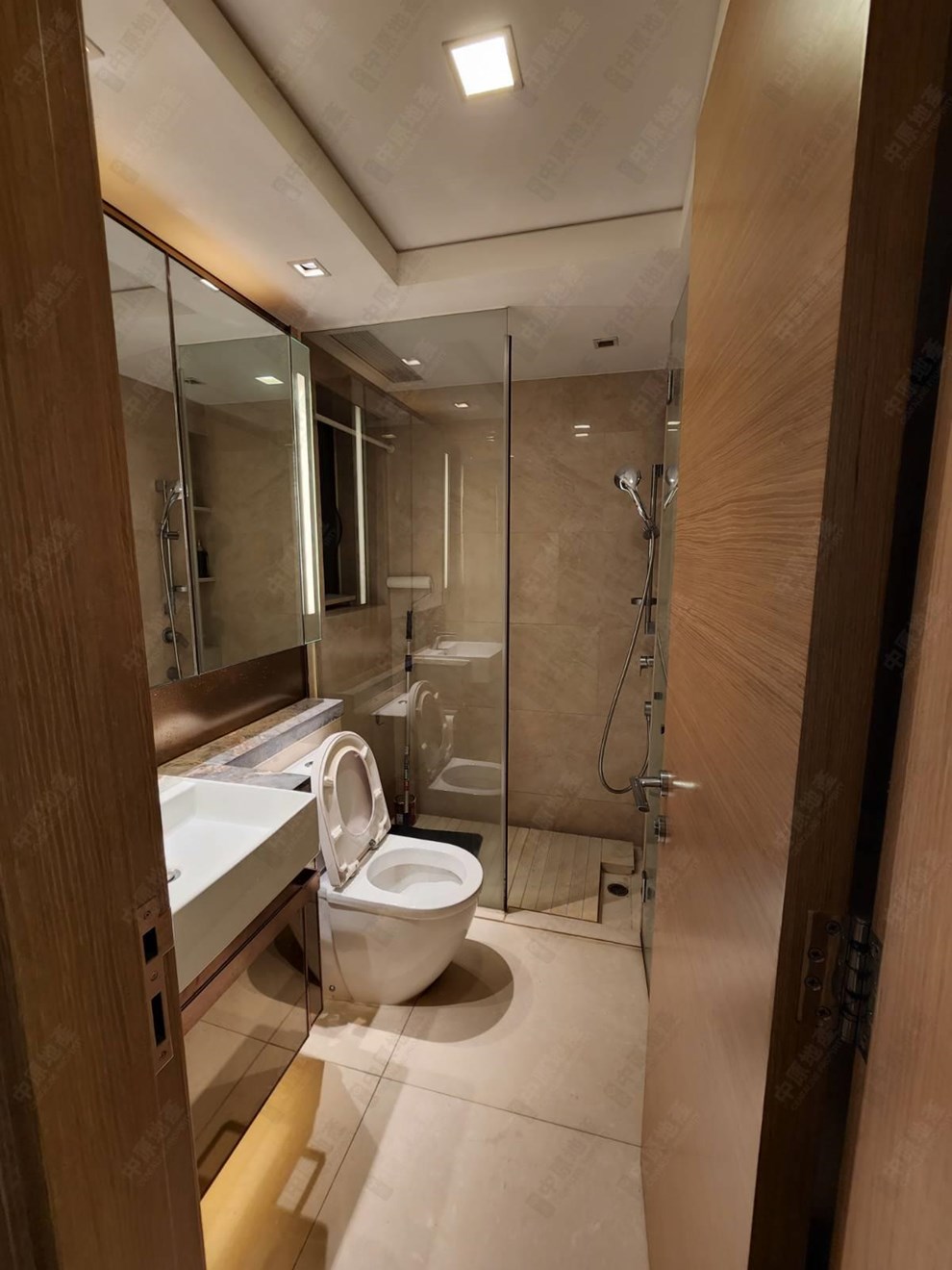 Unit Interior-Bathroom