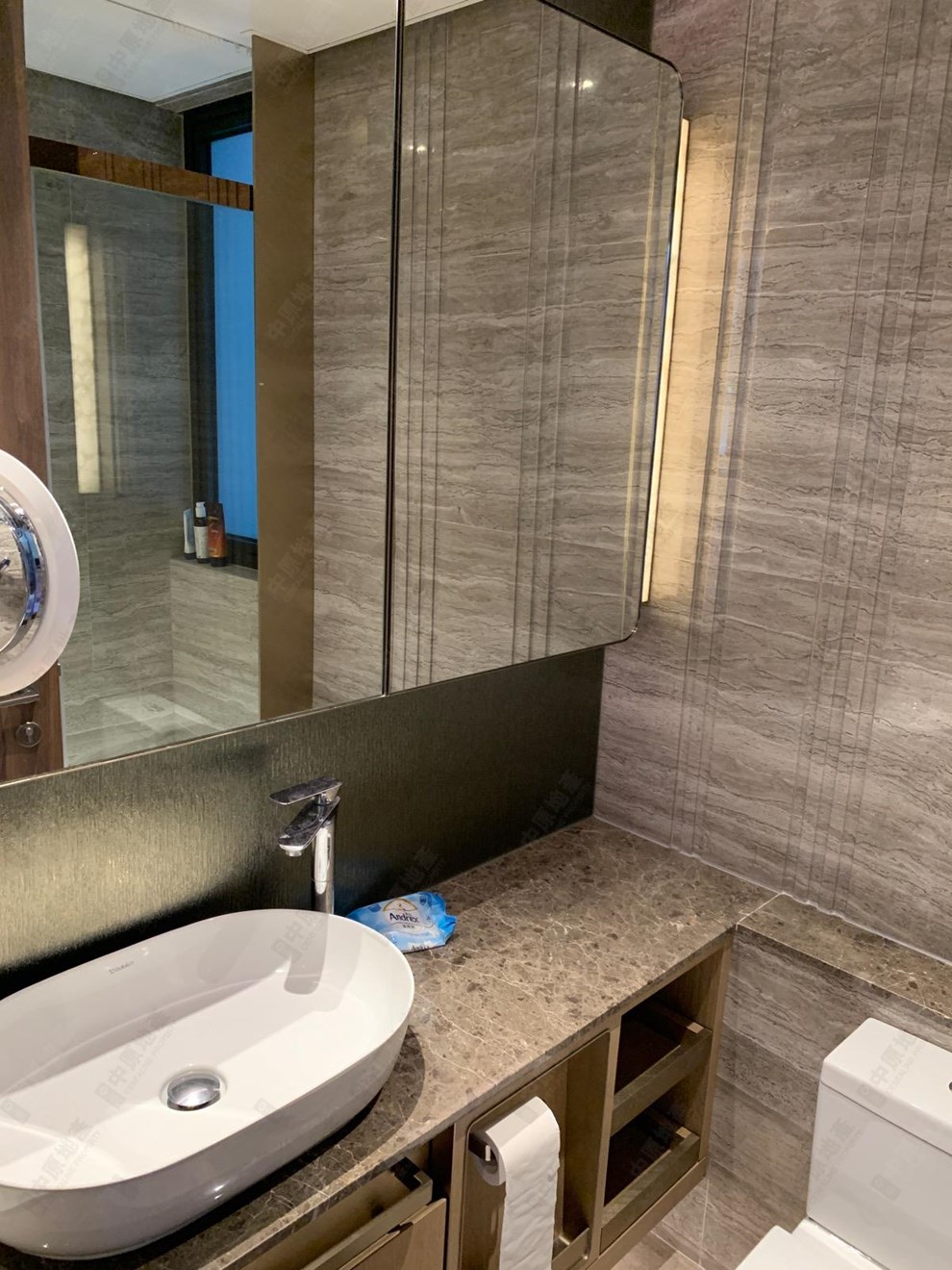 Unit Interior-Master Bathroom