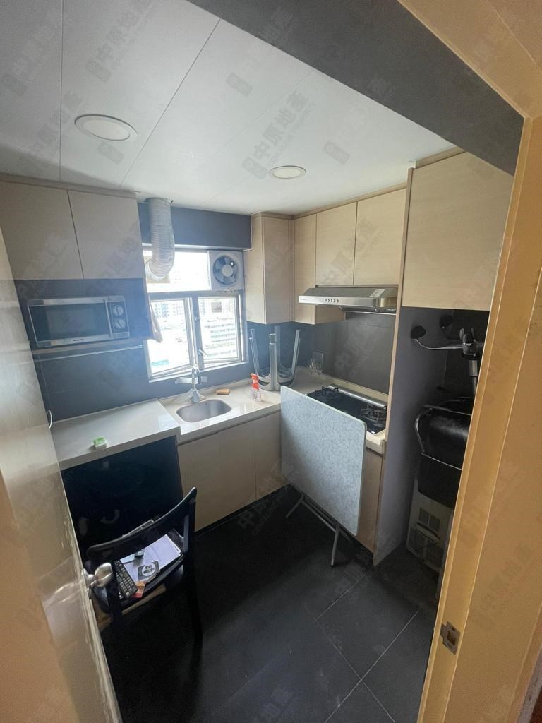 Unit Interior-Kitchen