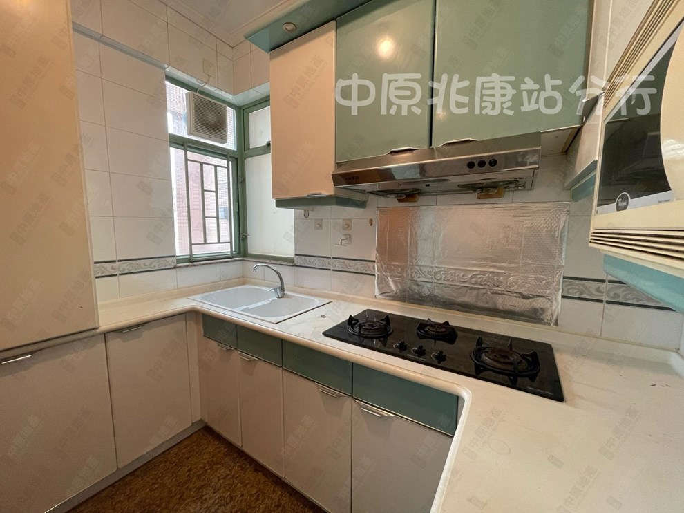 Unit Interior-Kitchen