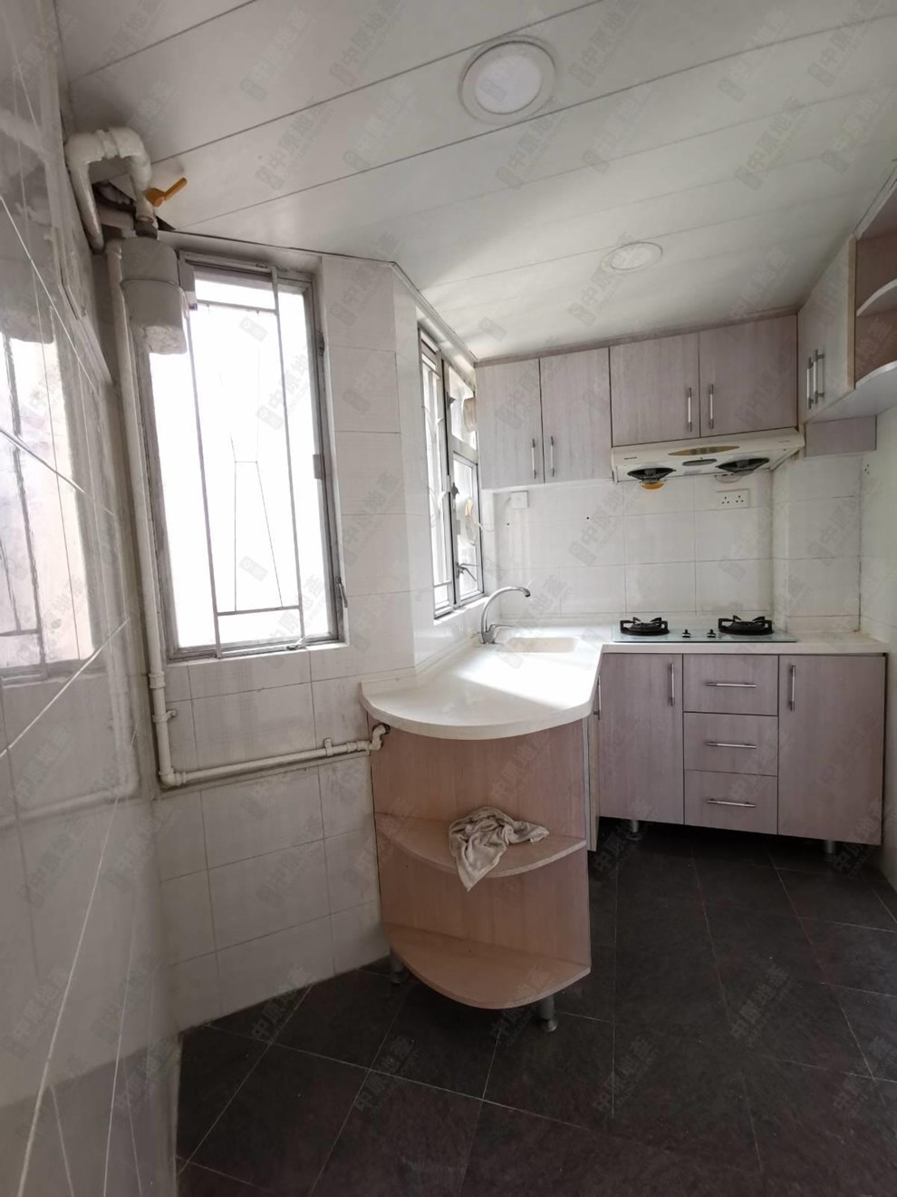 Unit Interior-Kitchen