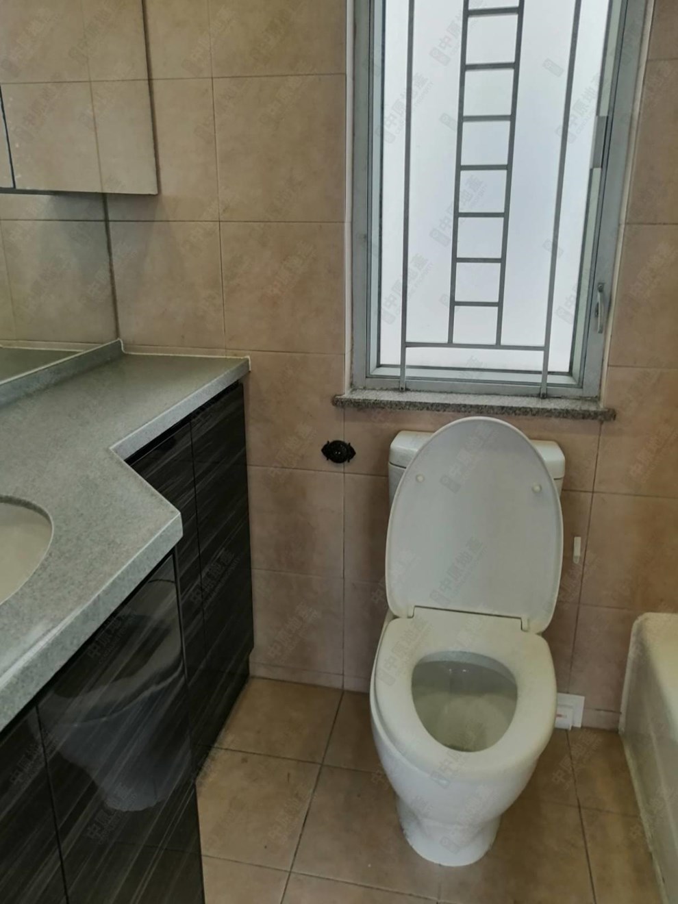Unit Interior-Bathroom