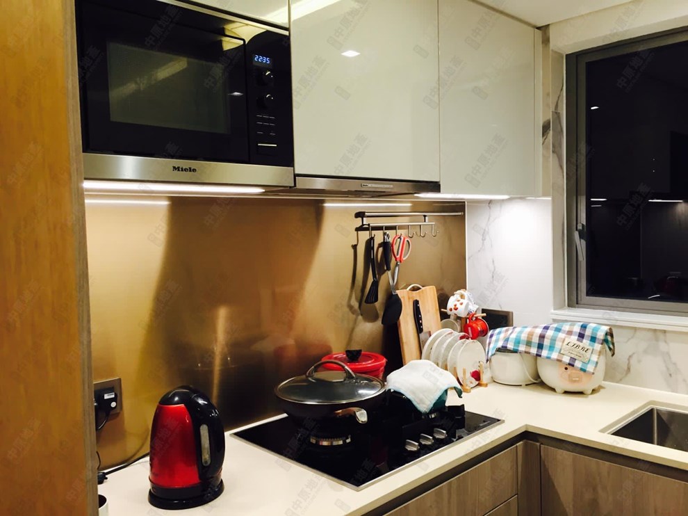 Unit Interior-Kitchen