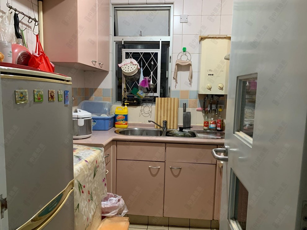 Unit Interior-Kitchen
