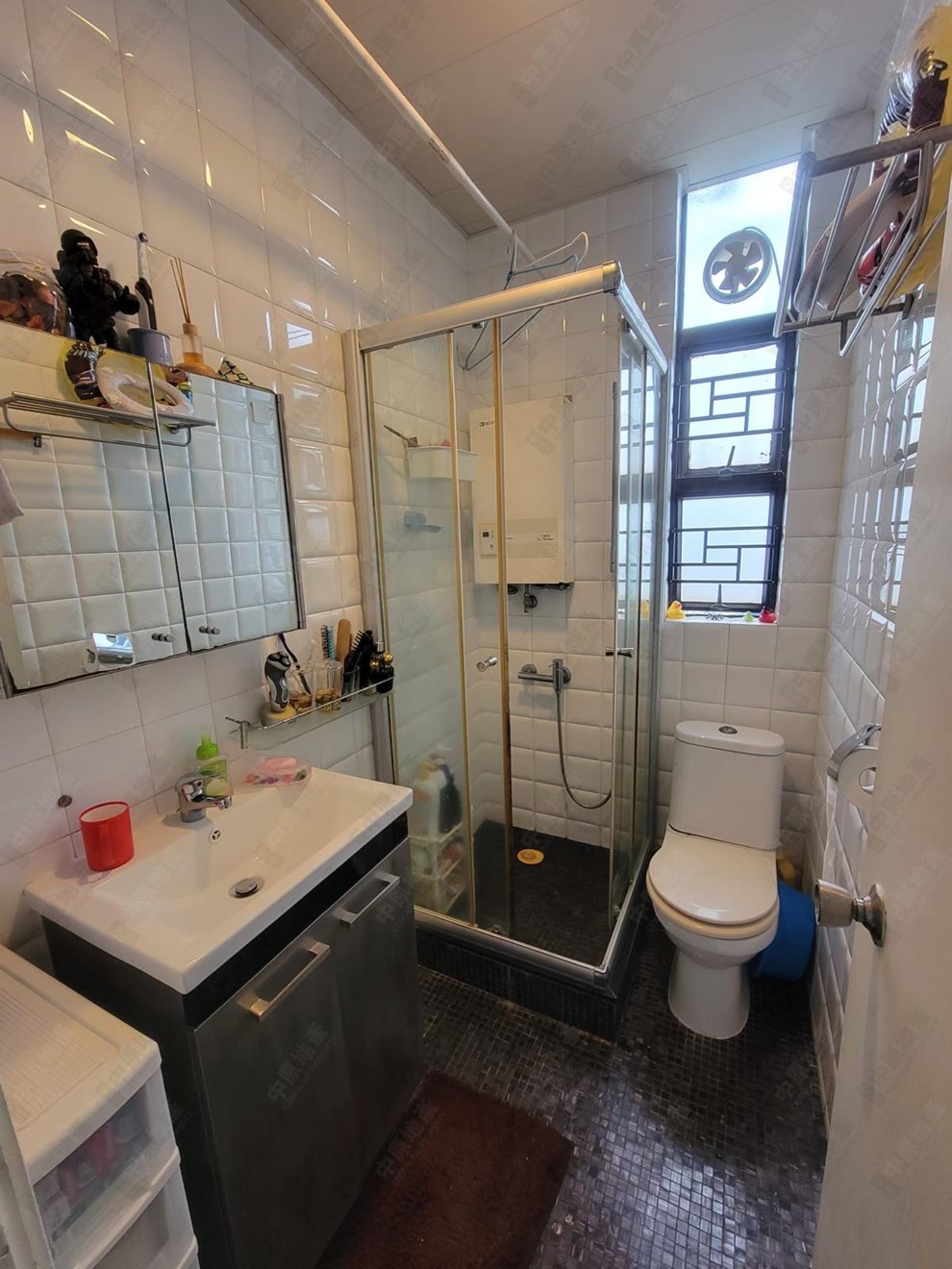 Unit Interior-Washroom