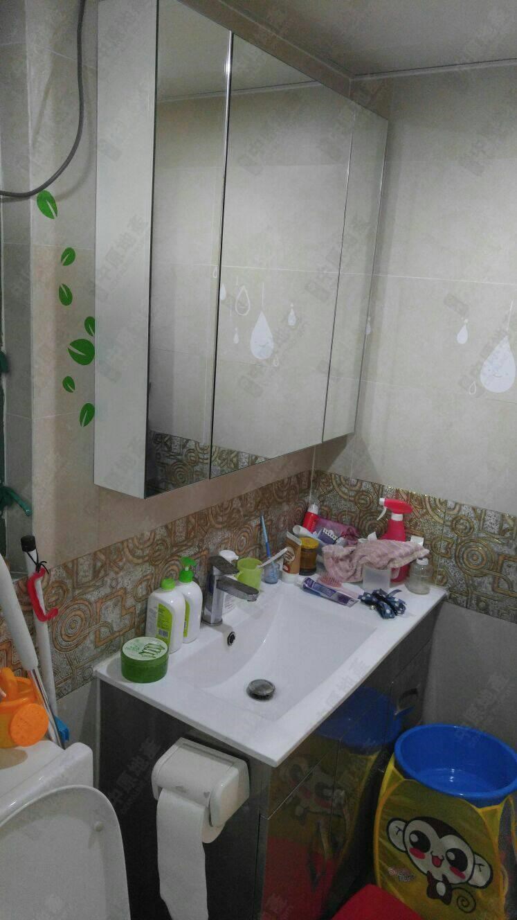 Unit Interior-Bathroom