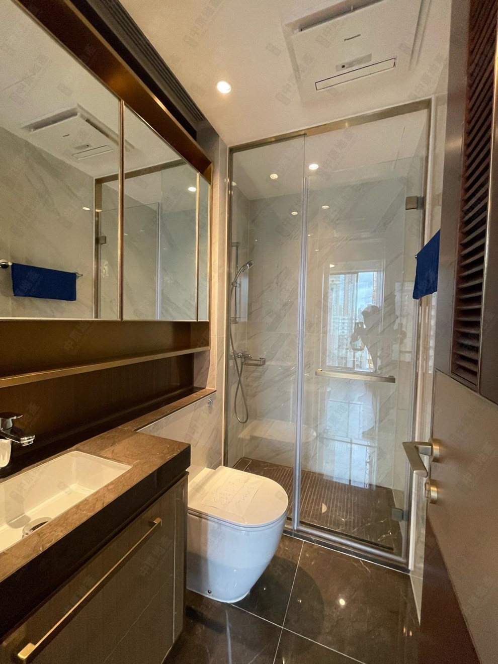 Unit Interior-Bathroom