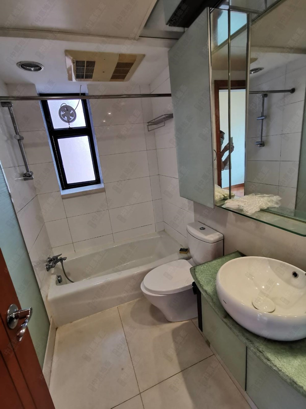 Unit Interior-Bathroom