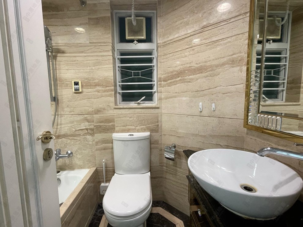 Unit Interior-Master Bathroom