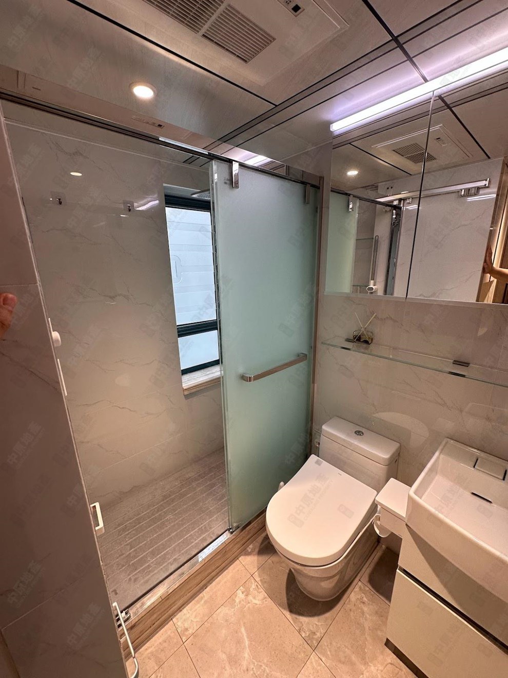 Unit Interior-Bathroom