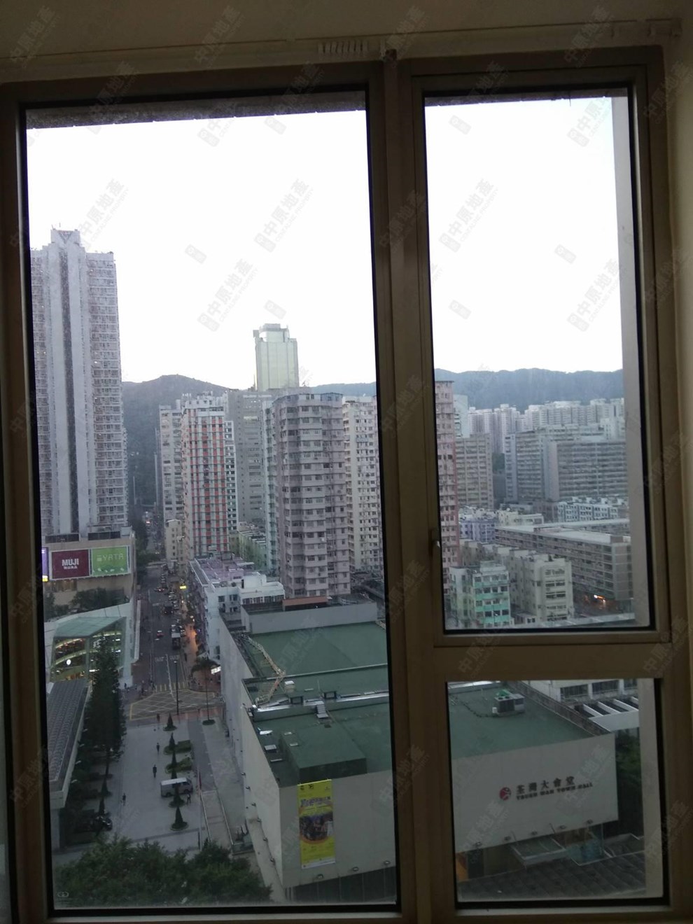 窗外景观-由睡房