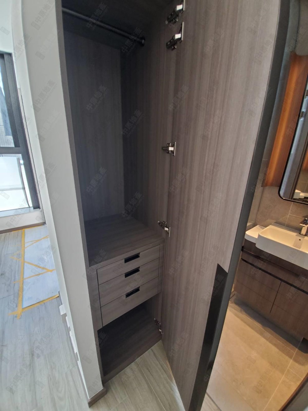 Unit Interior-Kitchen