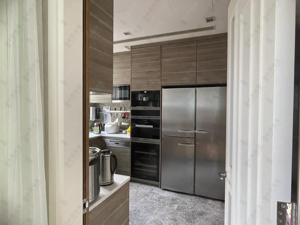 Unit Interior-Kitchen