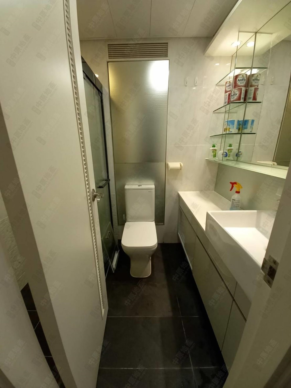 Unit Interior-Bathroom