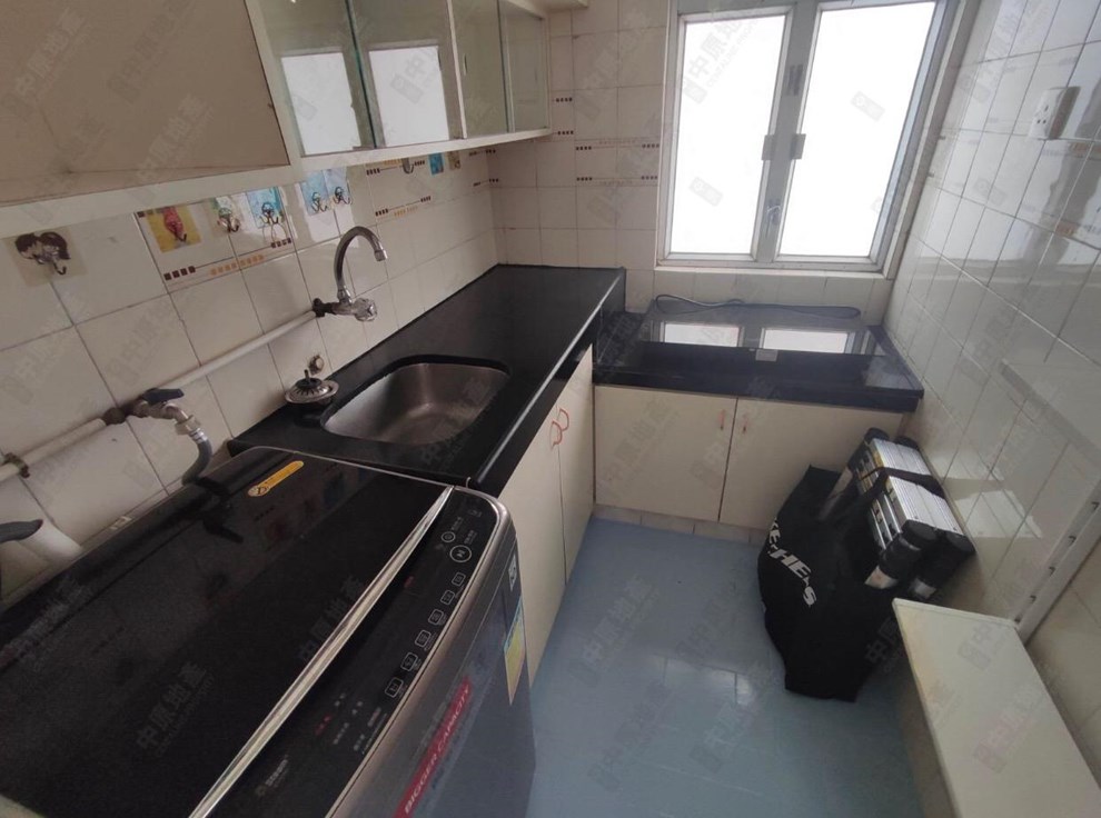Unit Interior-Kitchen