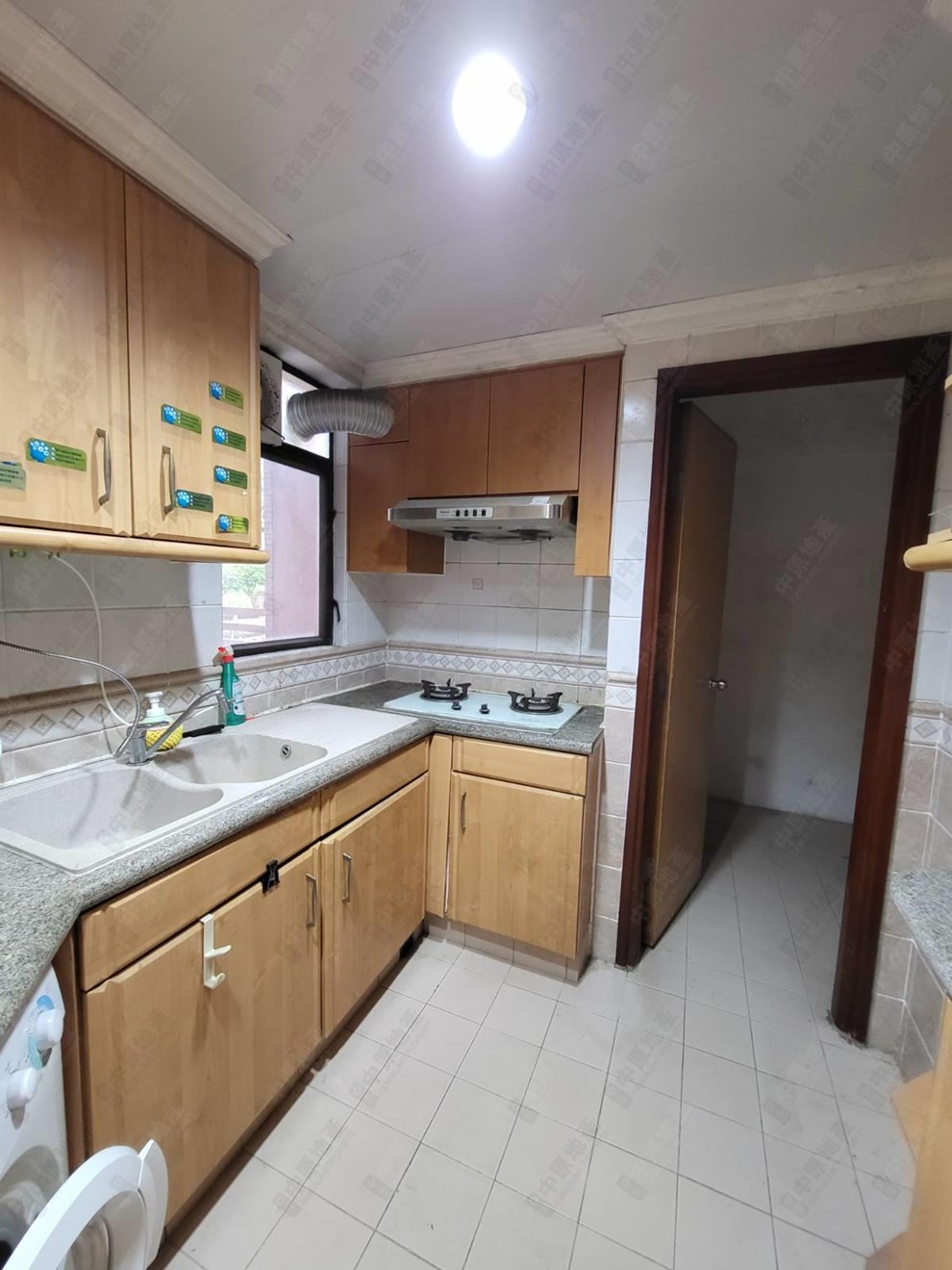 Unit Interior-Kitchen