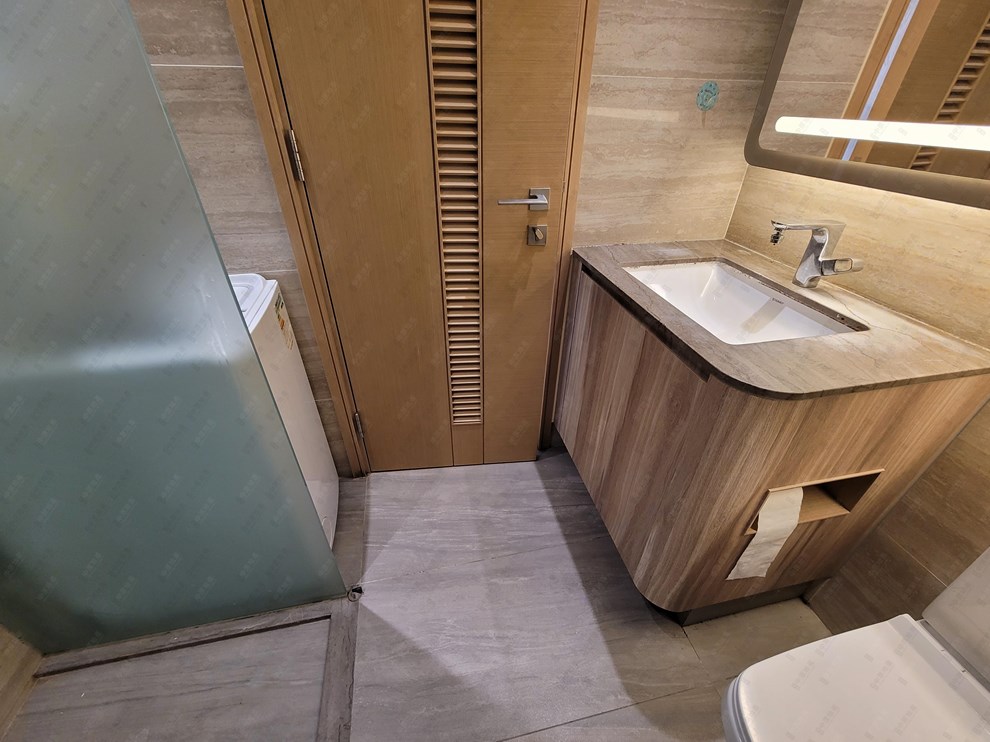 Unit Interior-Bathroom