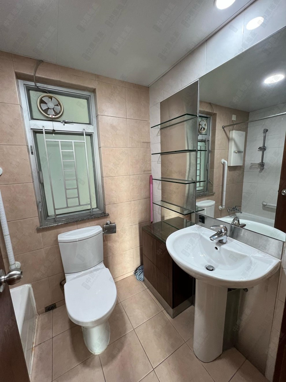 Unit Interior-Bathroom
