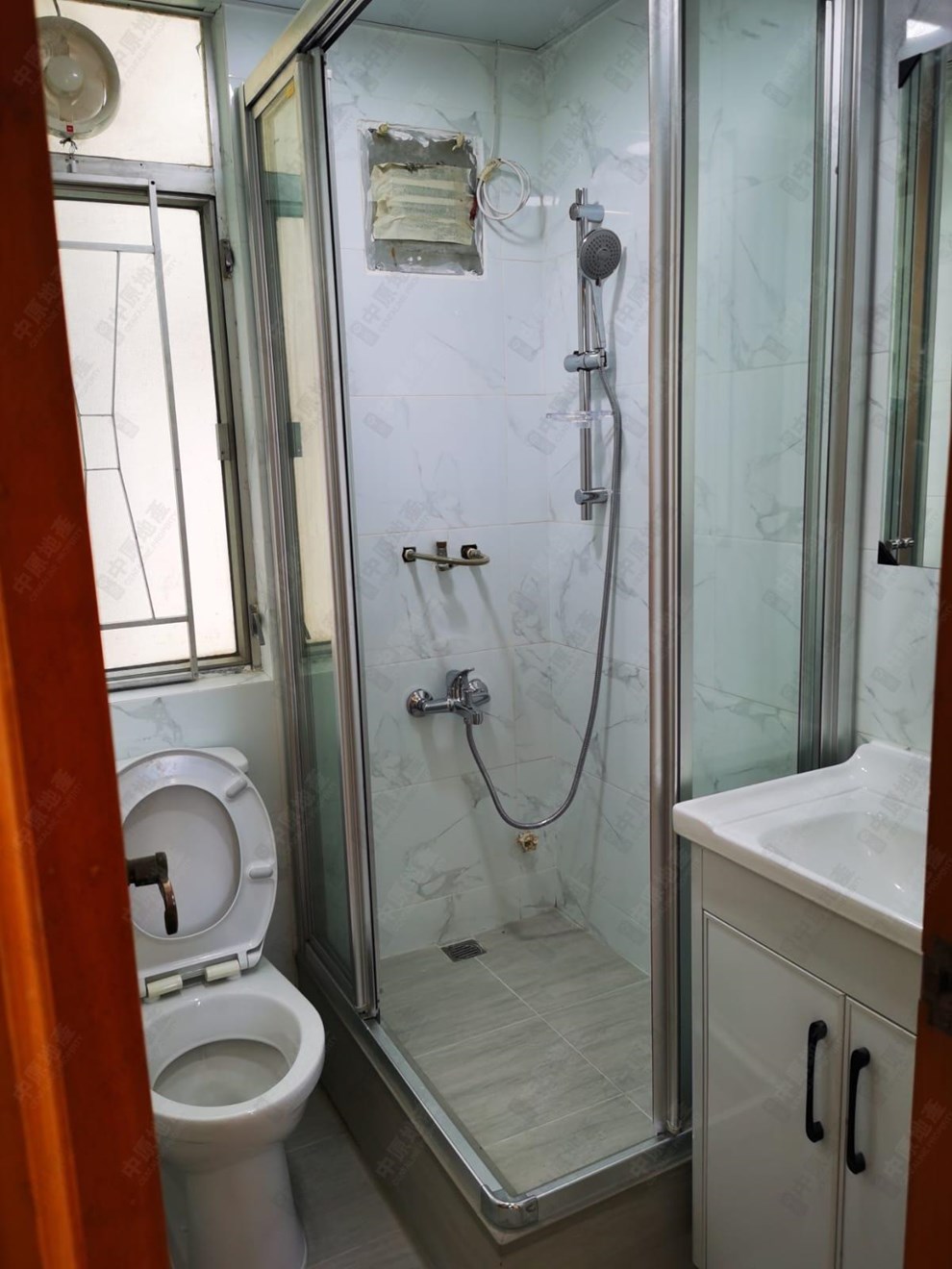 Unit Interior-Bathroom