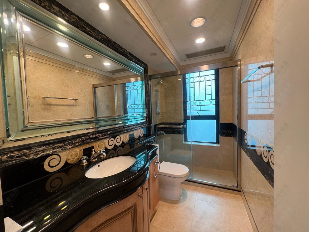 Unit Interior-Washroom