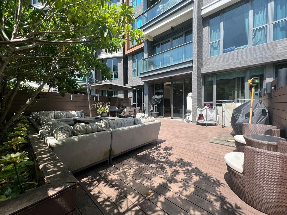 Unit Exterior-Garden