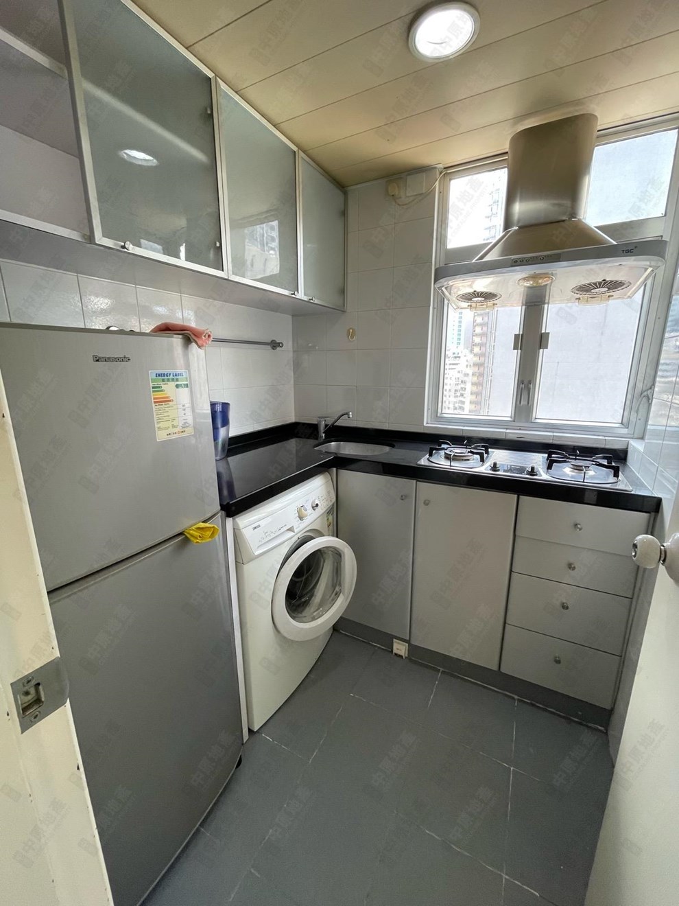 Unit Interior-Kitchen
